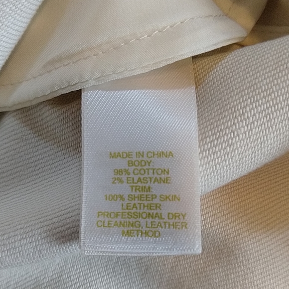 Classic Kate Spade - Picture 3 of 3